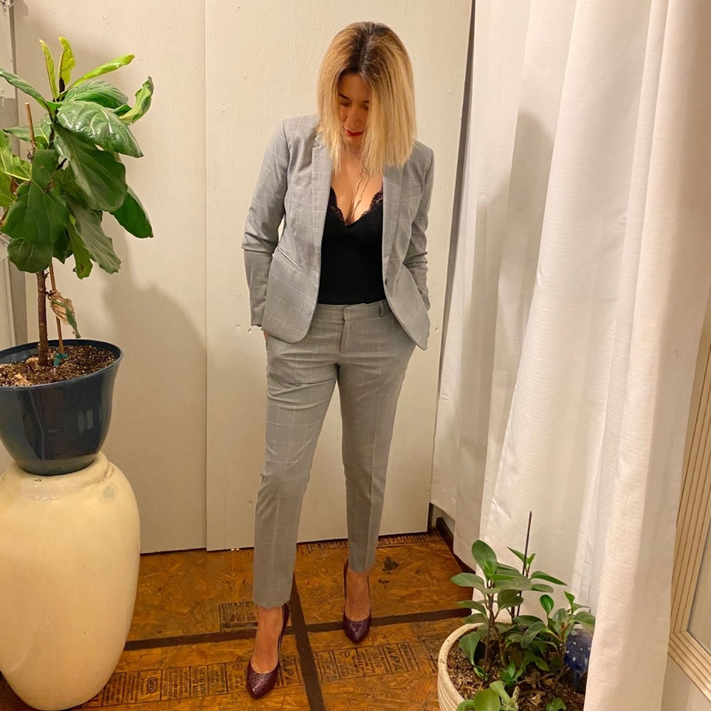T1 Banana Republic suit - Picture 2 of 13